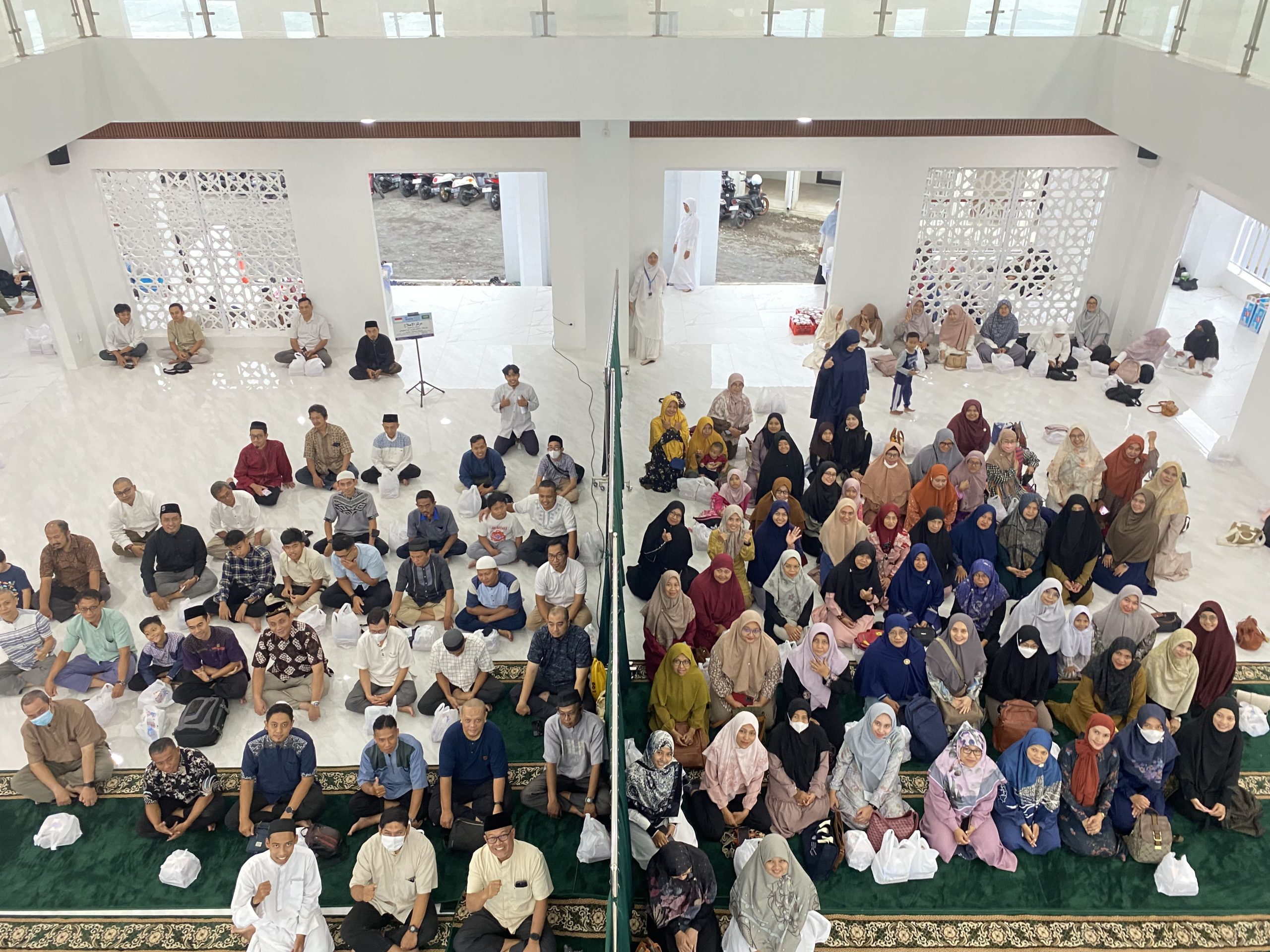 You are currently viewing Parenting Akbar: Memaksimalkan Momentum Ramadan dalam Mendidik Anak di Era Teknologi dan Gaya Hidup Serba Cepat